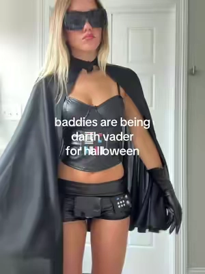 too good #halloweencostume #nonbasichalloweencostumes #easyhalloweencostumes #baddiecostume 