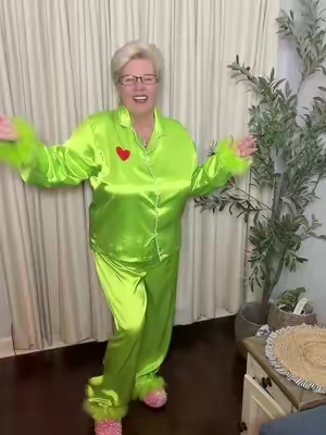#tiktokshopfalldealsforyou #tiktokshopcreatorpicks #christmasphotoideas #holidaypajamas #matchingpajamas 